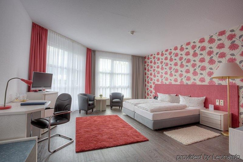 Euro Park Hotel Hennef Хеннеф Экстерьер фото