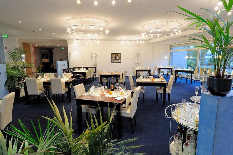 Euro Park Hotel Hennef Хеннеф Ресторан фото